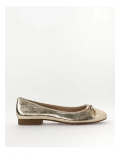 Basque Yuri Flat Shoes In Gold Crinkle